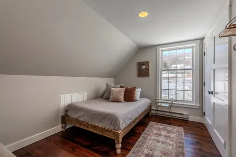 211 Abnaki Trace Hartford VT 05059