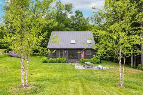 211 Abnaki Trace Hartford VT 05059