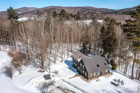 211 Abnaki Trace Hartford VT 05059