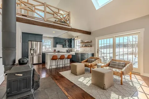 211 Abnaki Trace Hartford VT 05059