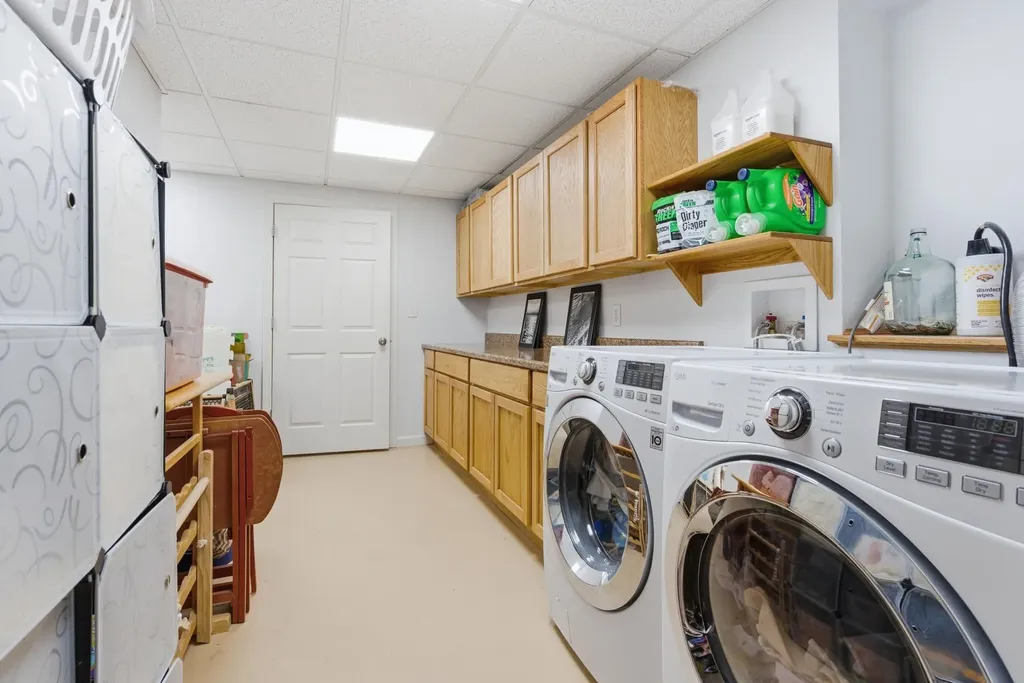 48 Huntington Drive Hillsborough NH 03244