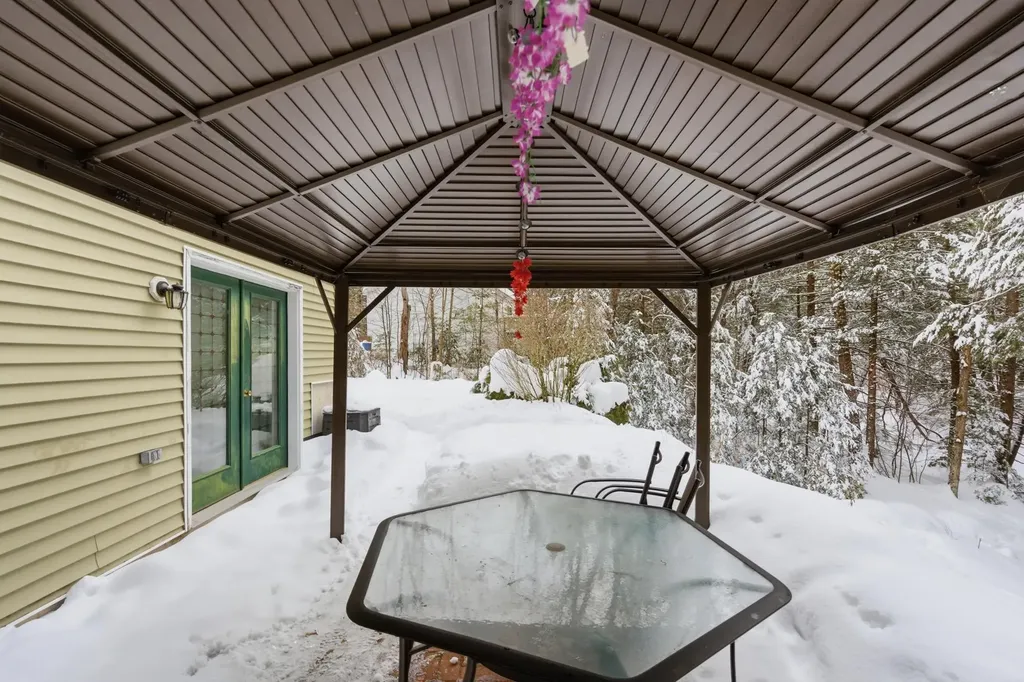 48 Huntington Drive Hillsborough NH 03244