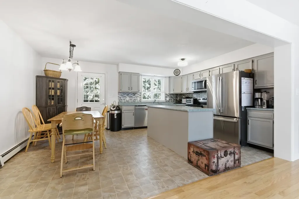 48 Huntington Drive Hillsborough NH 03244