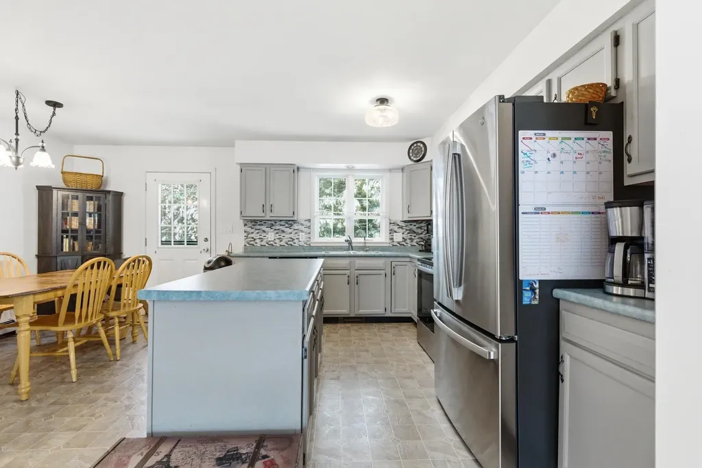 48 Huntington Drive Hillsborough NH 03244