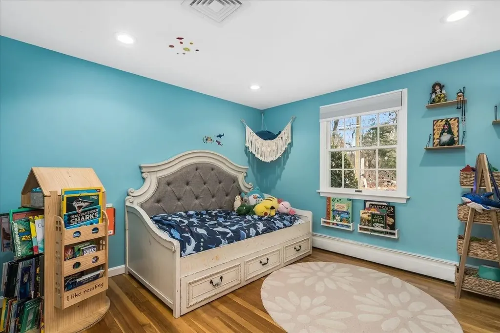 21 Berry Road Derry NH 03038