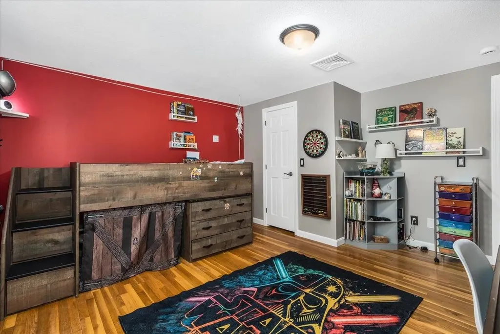 21 Berry Road Derry NH 03038