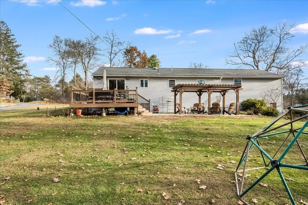 21 Berry Road Derry NH 03038