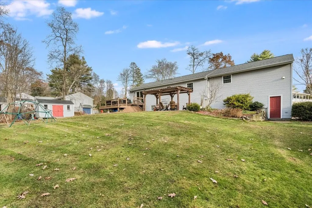 21 Berry Road Derry NH 03038