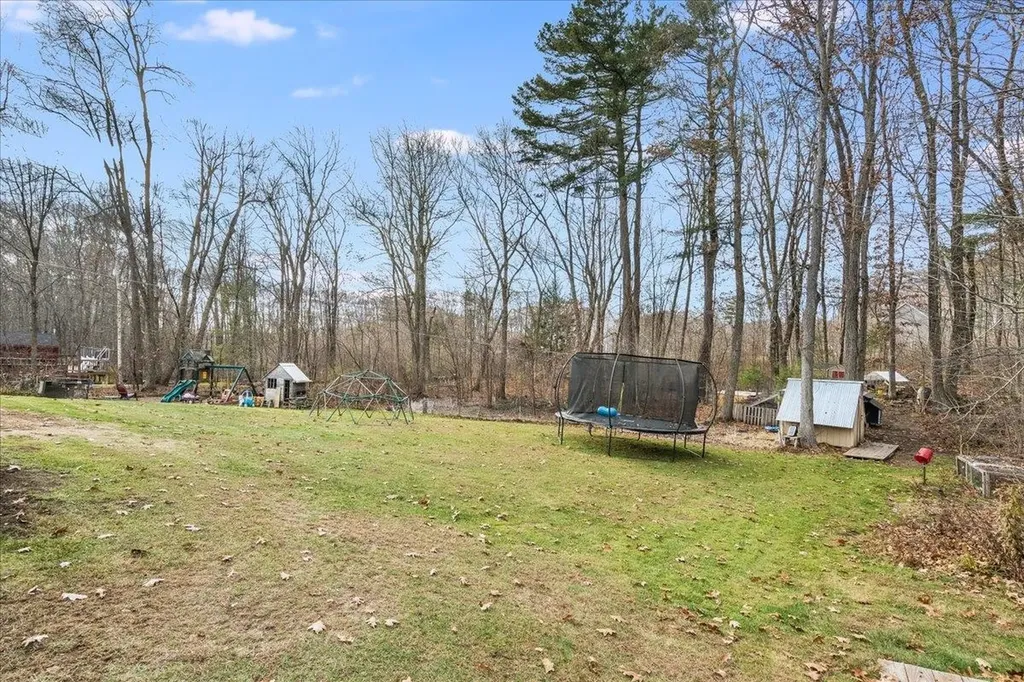 21 Berry Road Derry NH 03038