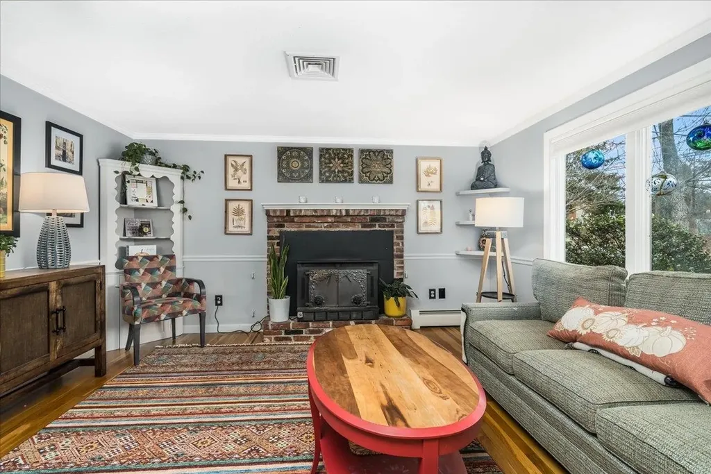 21 Berry Road Derry NH 03038