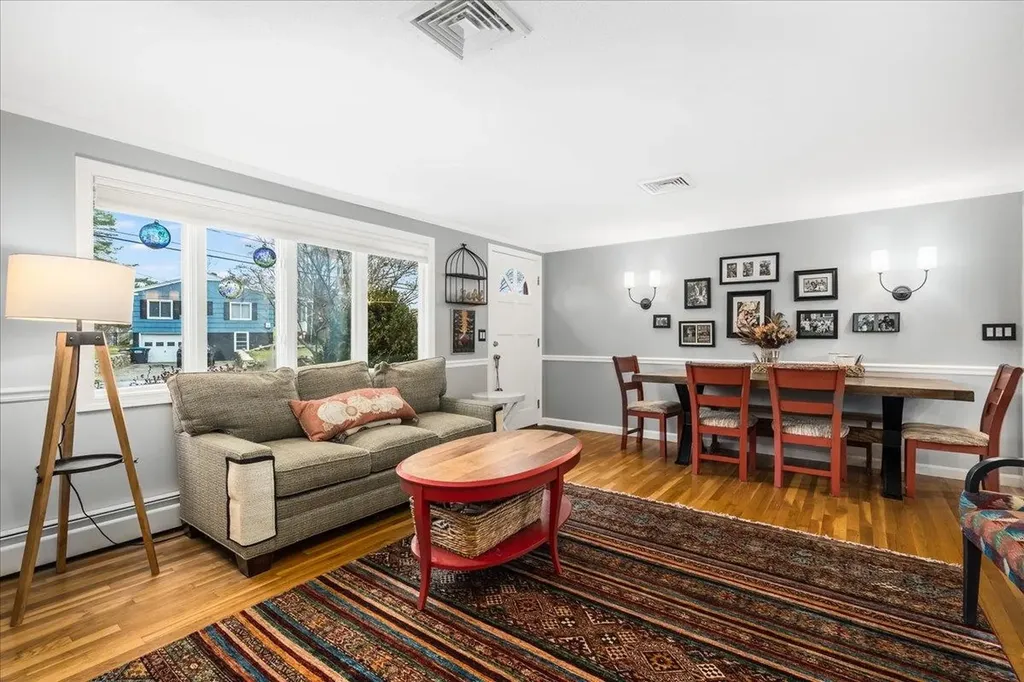 21 Berry Road Derry NH 03038