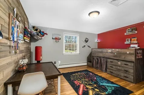 21 Berry Road Derry NH 03038