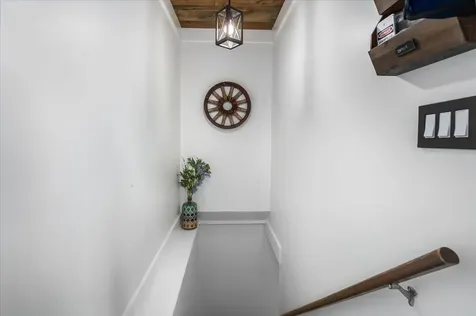 21 Berry Road Derry NH 03038