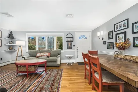 21 Berry Road Derry NH 03038