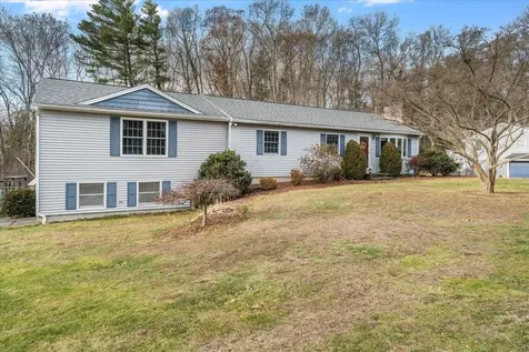 21 Berry Road Derry NH 03038