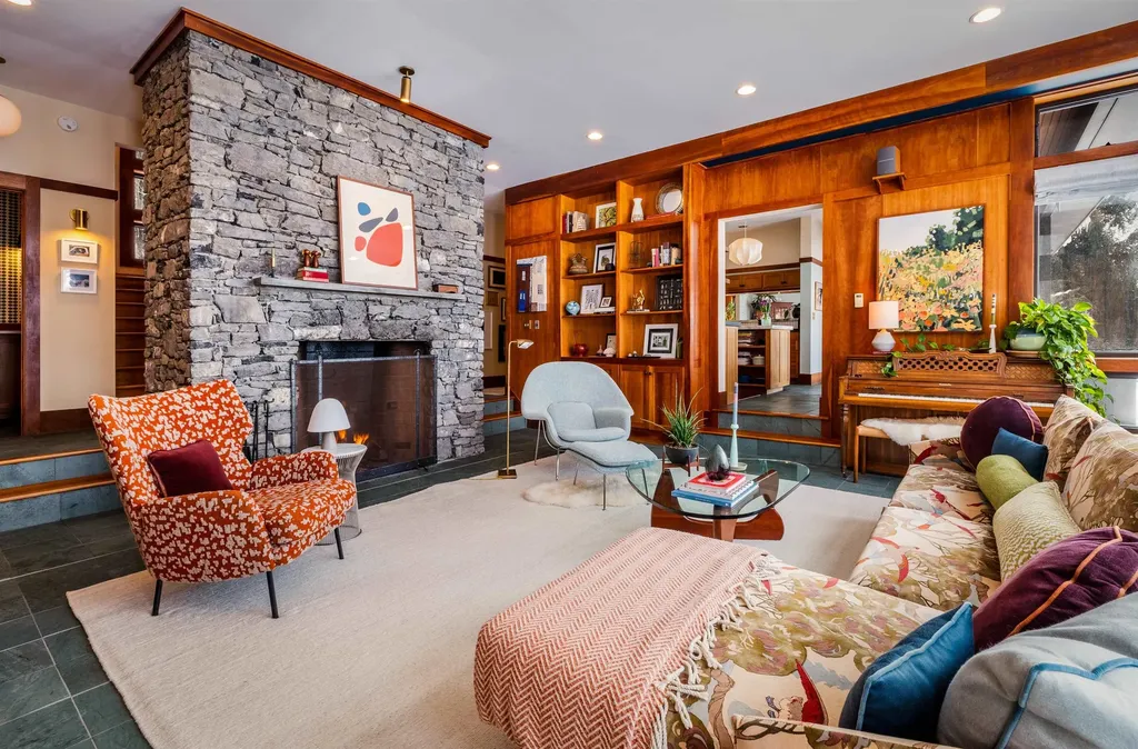 229 High Rock Road Hinesburg VT 05461