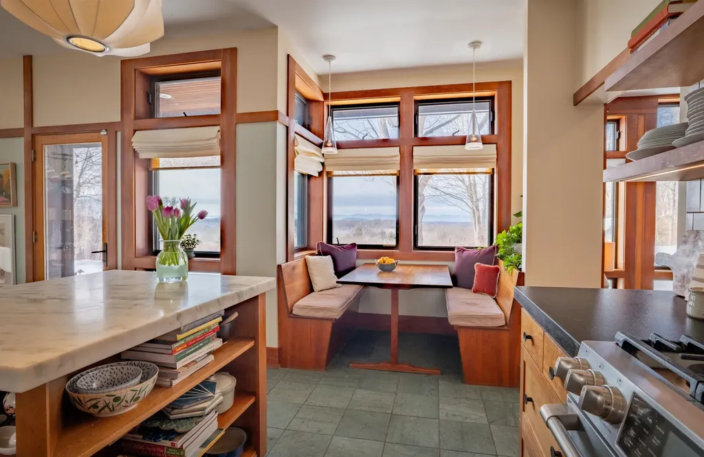 229 High Rock Road Hinesburg VT 05461