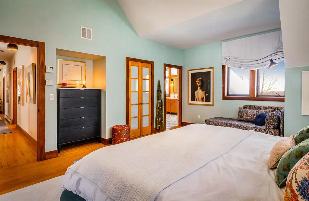 229 High Rock Road Hinesburg VT 05461