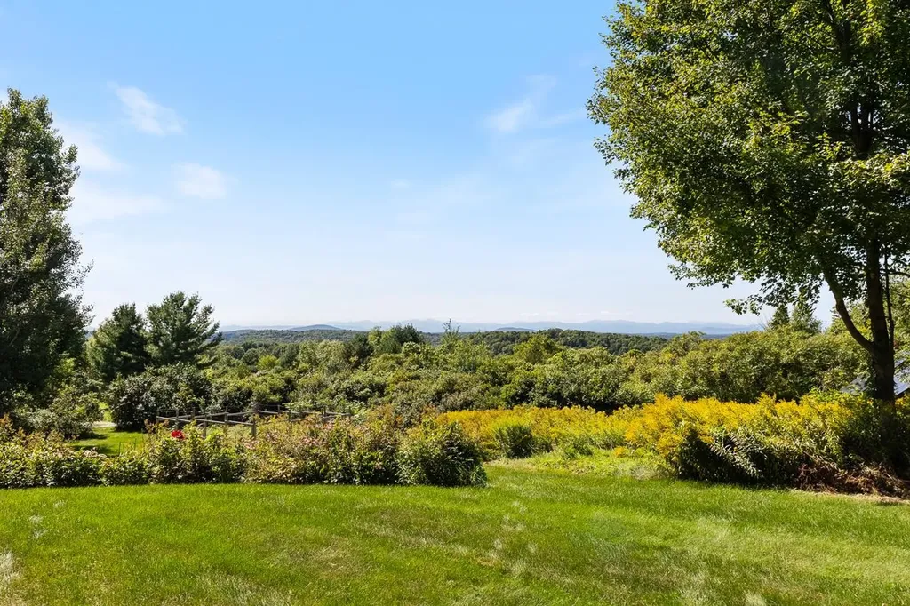 229 High Rock Road Hinesburg VT 05461