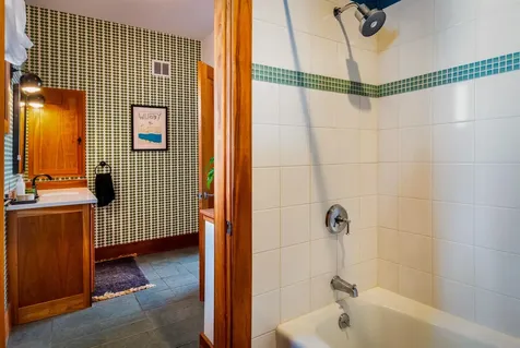 229 High Rock Road Hinesburg VT 05461