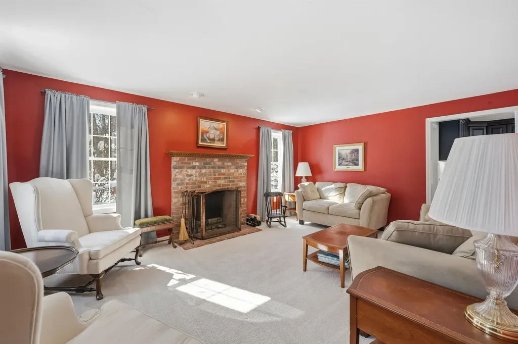 58 Orcutt Drive Chester NH 03036