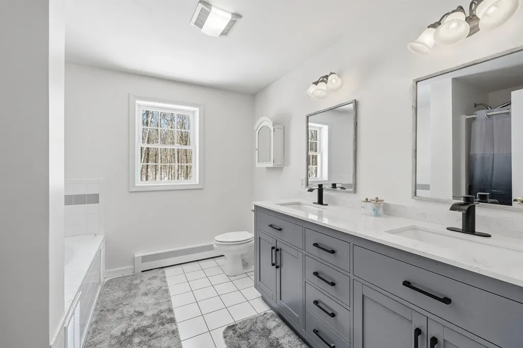 58 Orcutt Drive Chester NH 03036