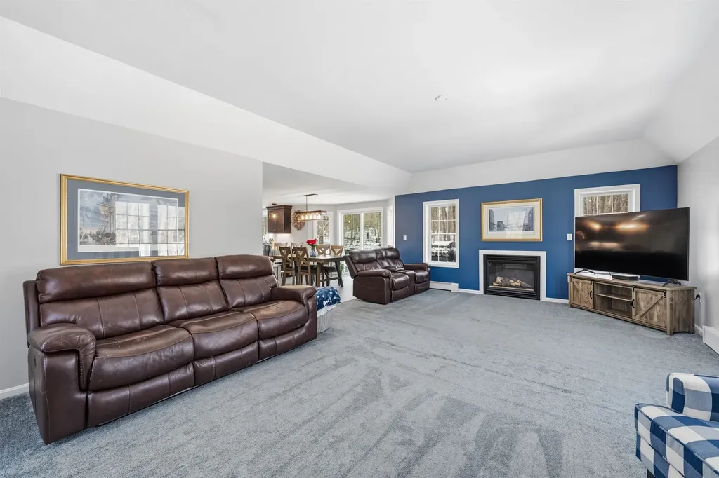 58 Orcutt Drive Chester NH 03036