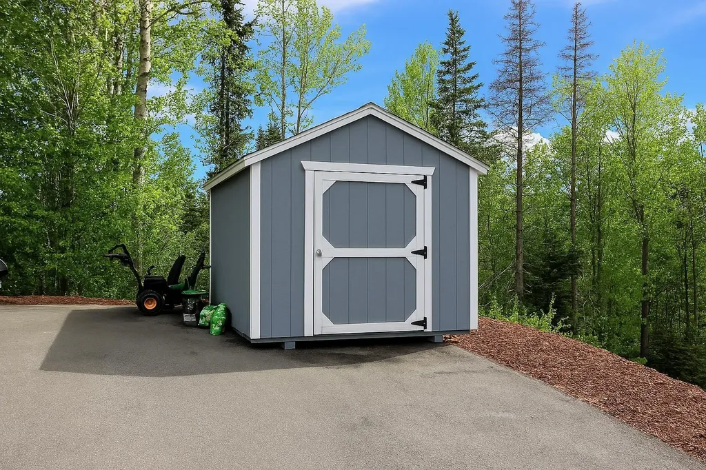 12 Victoria Lane Berlin NH 03570