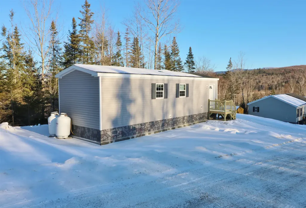 12 Victoria Lane Berlin NH 03570