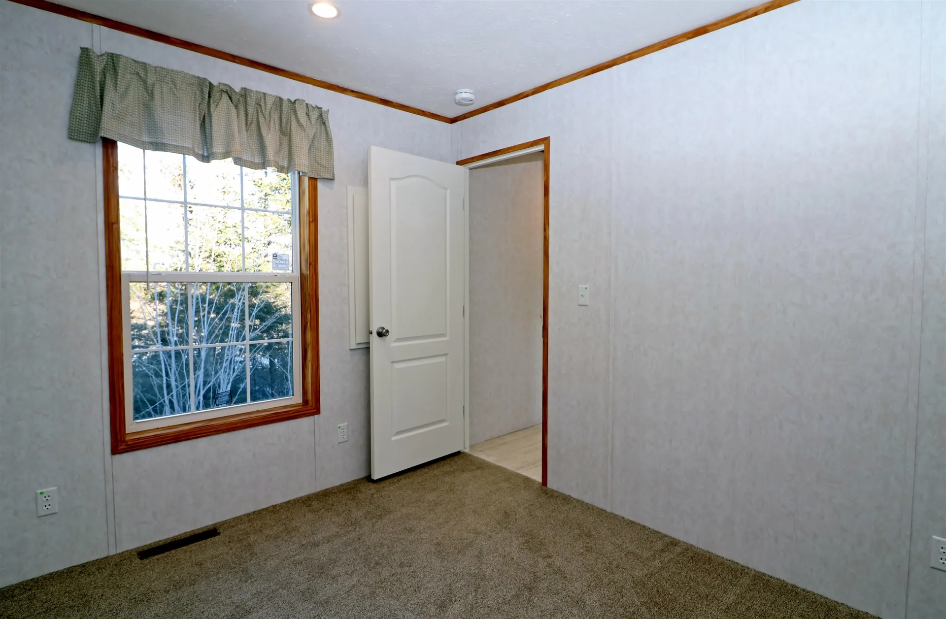 12 Victoria Lane Berlin NH 03570