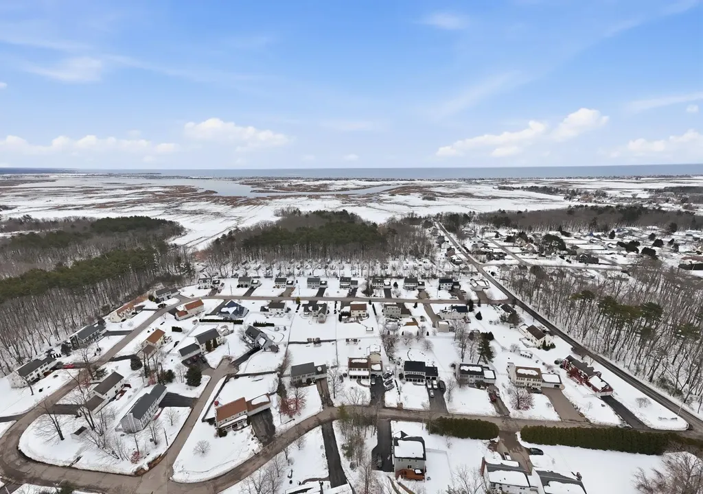 19 Viola Circle Seabrook NH 03874