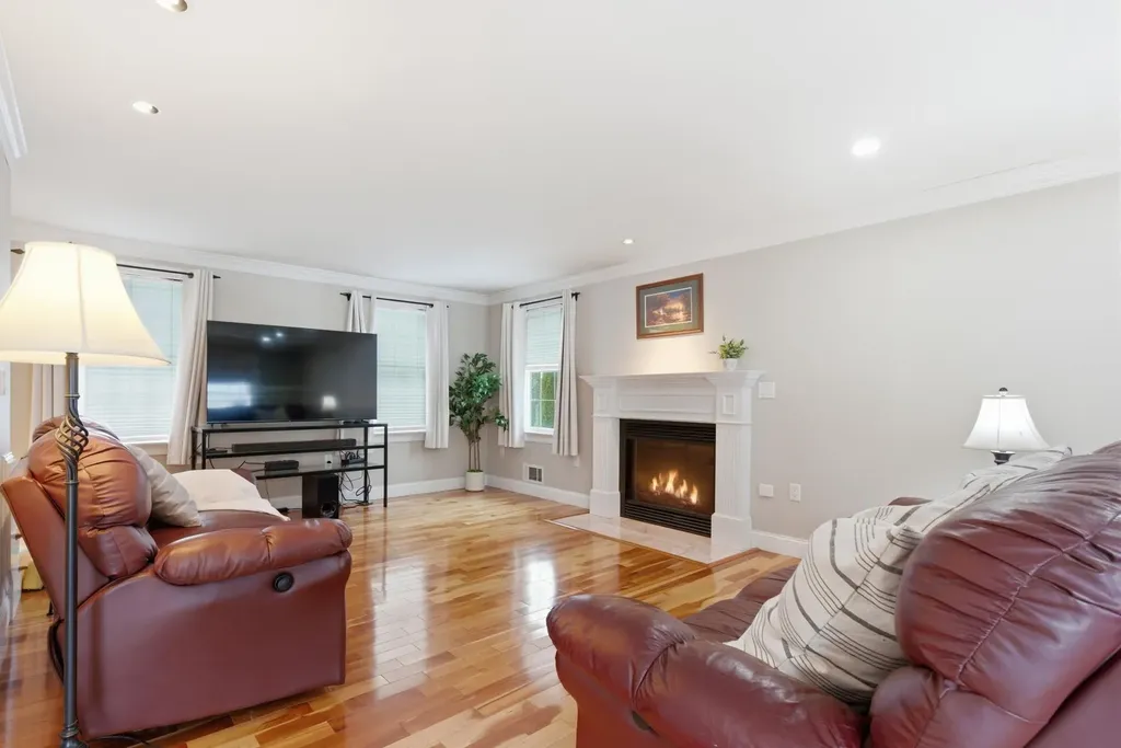 19 Viola Circle Seabrook NH 03874