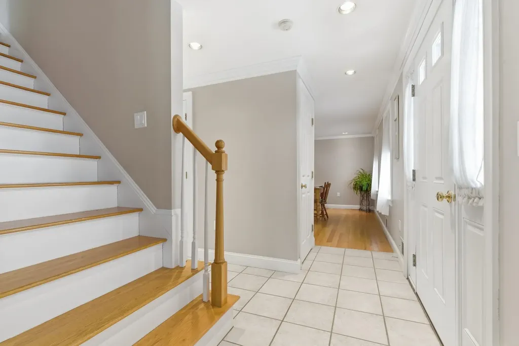 19 Viola Circle Seabrook NH 03874