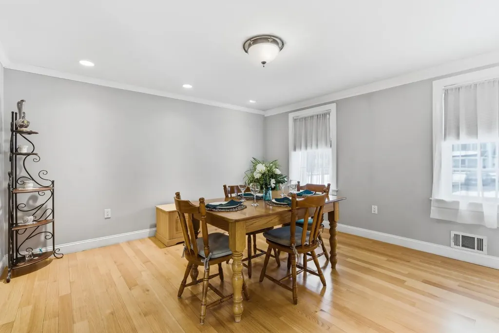 19 Viola Circle Seabrook NH 03874