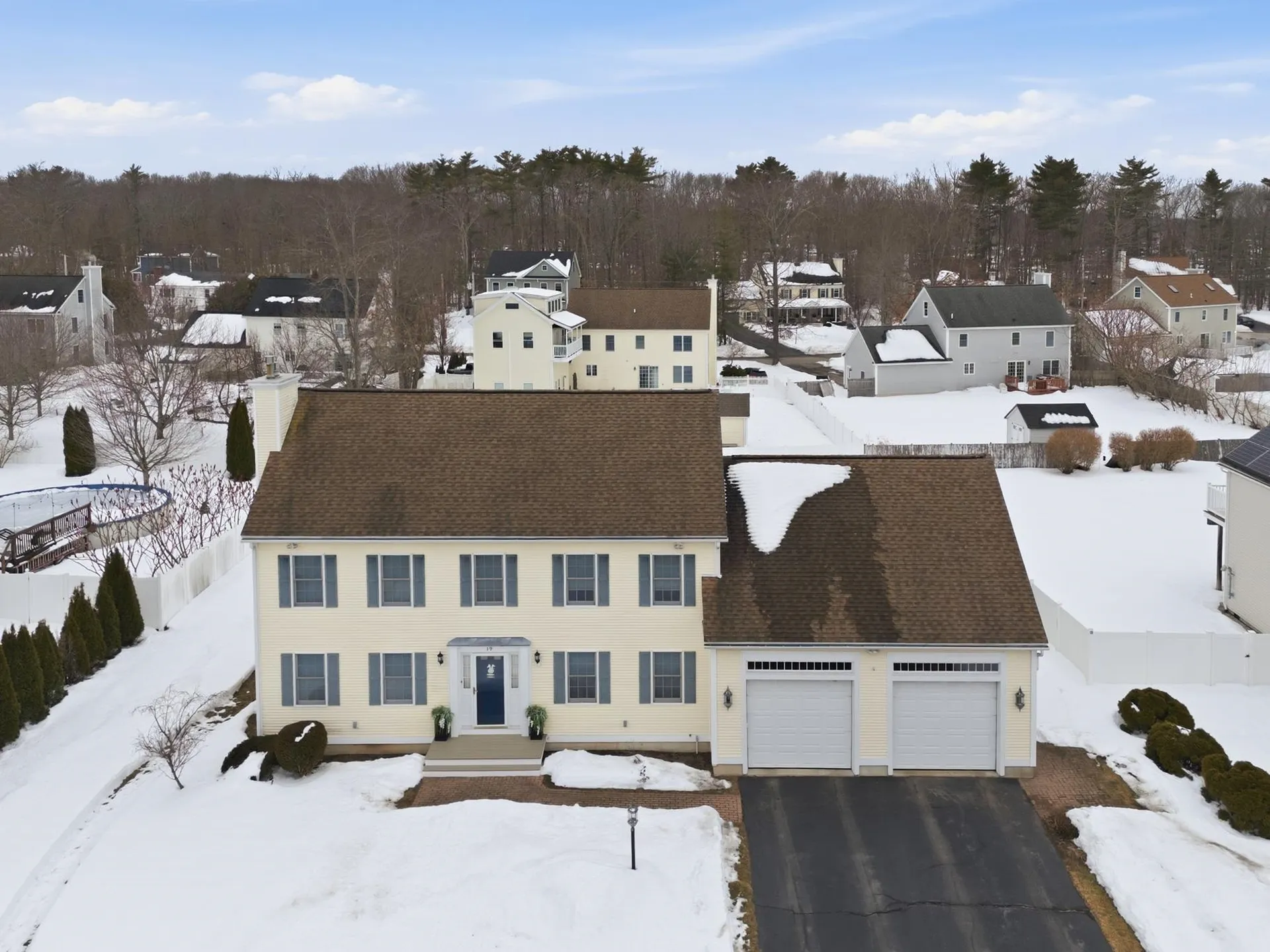 19 Viola Circle Seabrook NH 03874