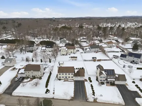 19 Viola Circle Seabrook NH 03874