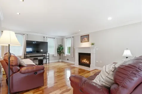 19 Viola Circle Seabrook NH 03874