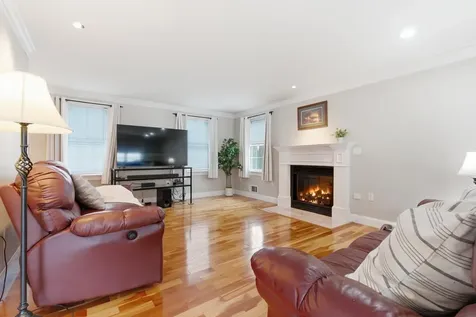 19 Viola Circle Seabrook NH 03874