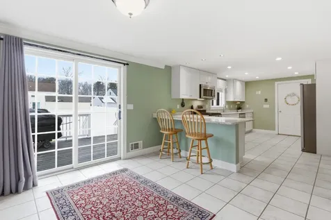 19 Viola Circle Seabrook NH 03874