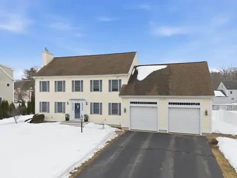 19 Viola Circle Seabrook NH 03874