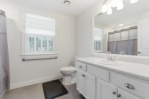 19 Viola Circle Seabrook NH 03874