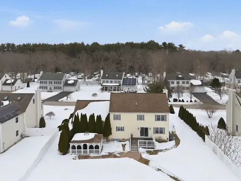 19 Viola Circle Seabrook NH 03874