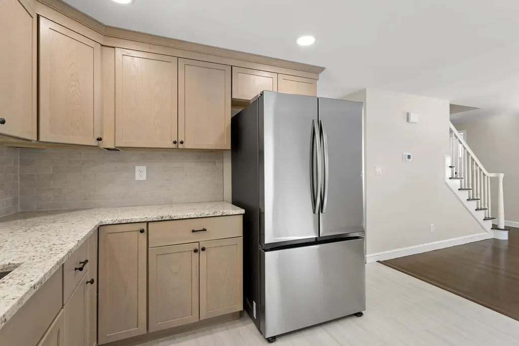 19 Auburn Road Londonderry NH 03053