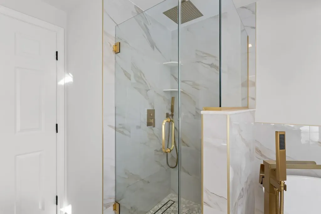 19 Auburn Road Londonderry NH 03053