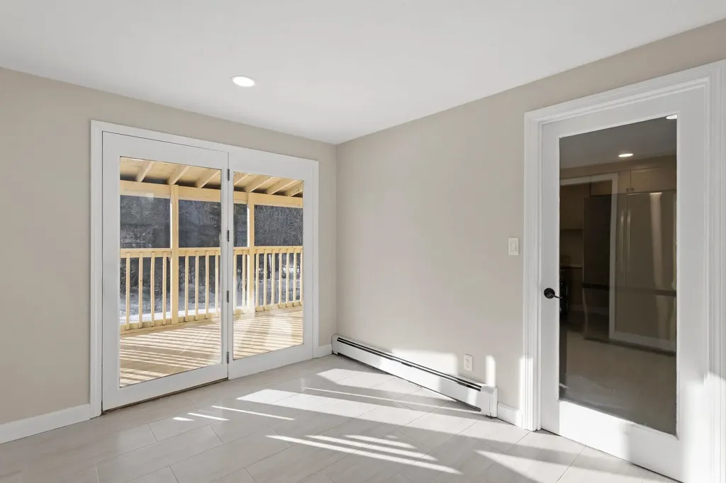 19 Auburn Road Londonderry NH 03053