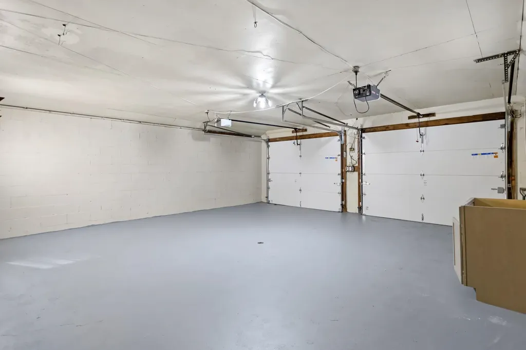 19 Auburn Road Londonderry NH 03053