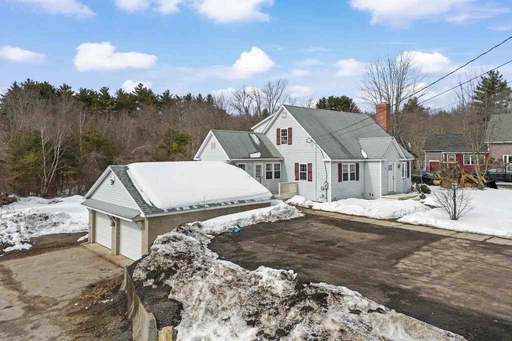 19 Auburn Road Londonderry NH 03053