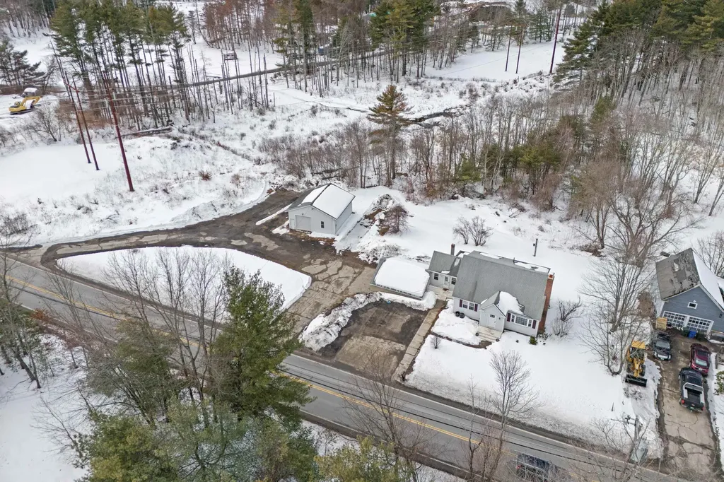 19 Auburn Road Londonderry NH 03053