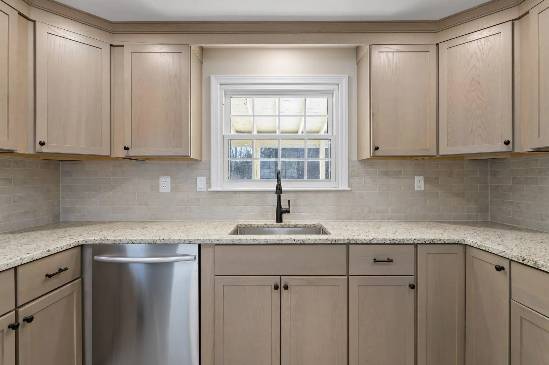 19 Auburn Road Londonderry NH 03053