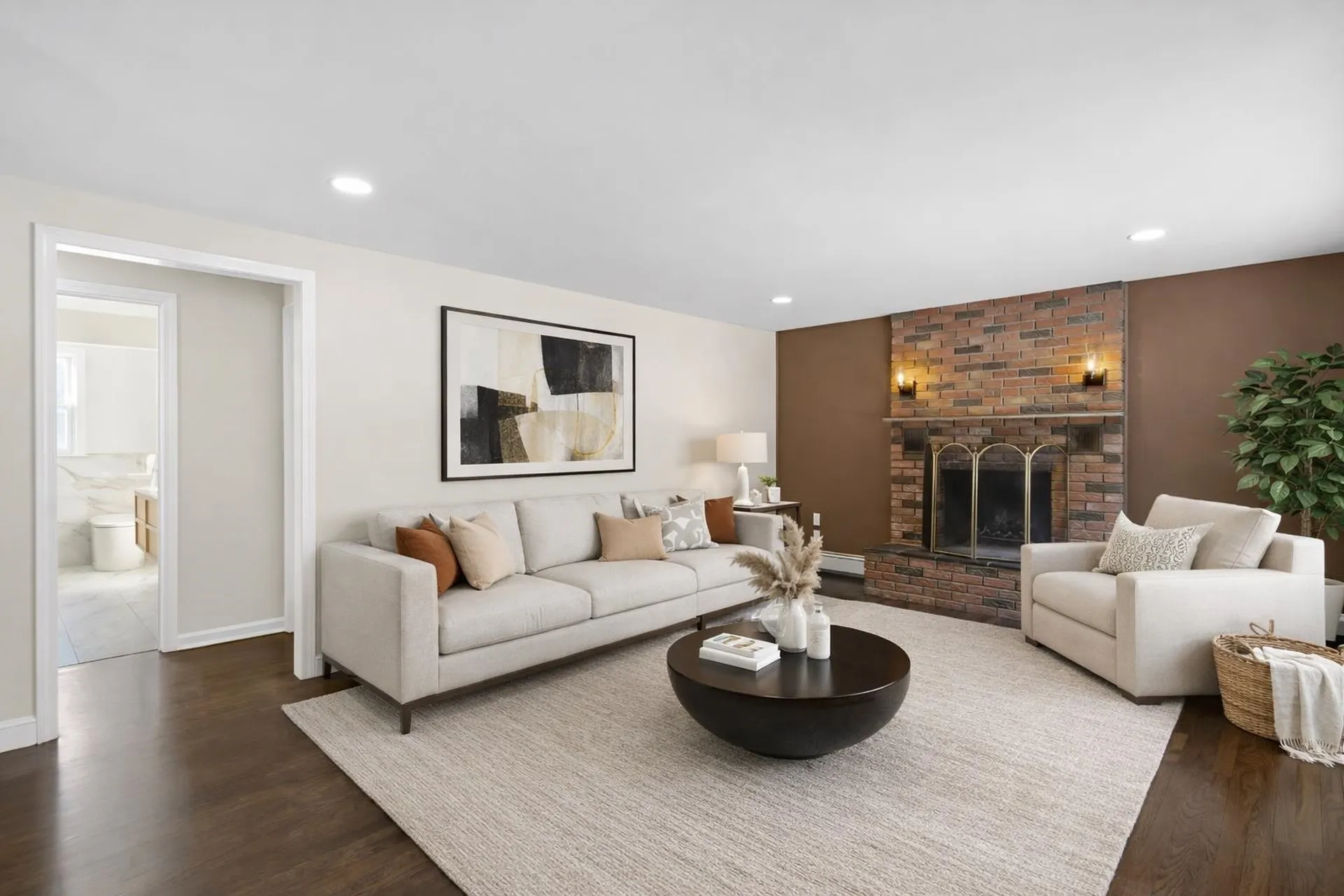 19 Auburn Road Londonderry NH 03053